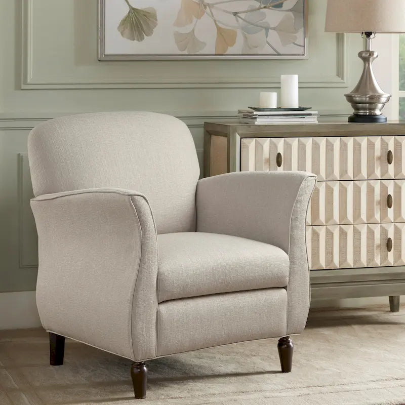 Cremefarbener Akzentstuhl aus Stoff mit ausgestellten Armlehnen