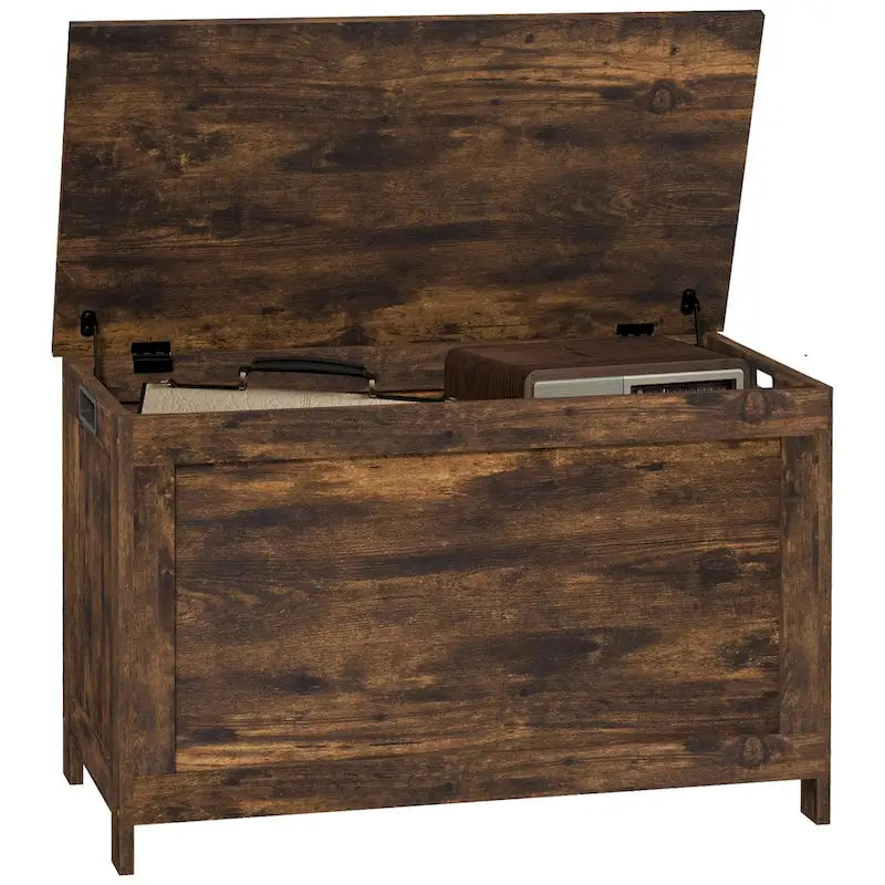 Holztruhe mit Sicherheitsscharnieren und Griffmulden