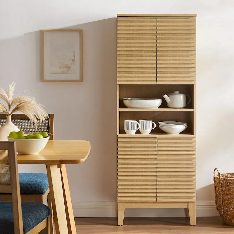 63 Zoll hoher Badezimmerschrank mit Soft-Close-Türen und verstellbaren Einlegeböden