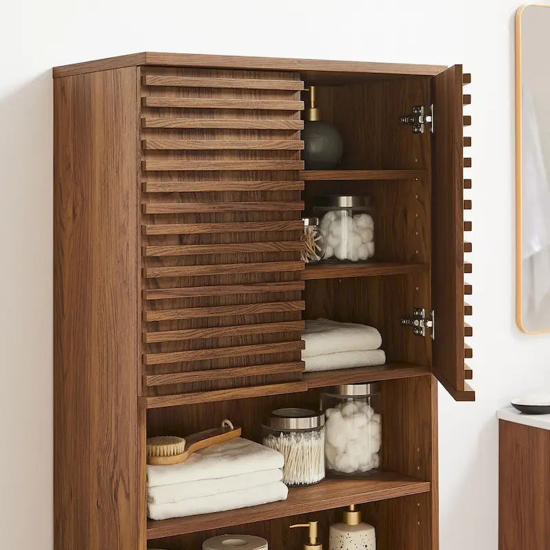 63 Zoll hoher Badezimmerschrank mit Soft-Close-Türen und verstellbaren Einlegeböden