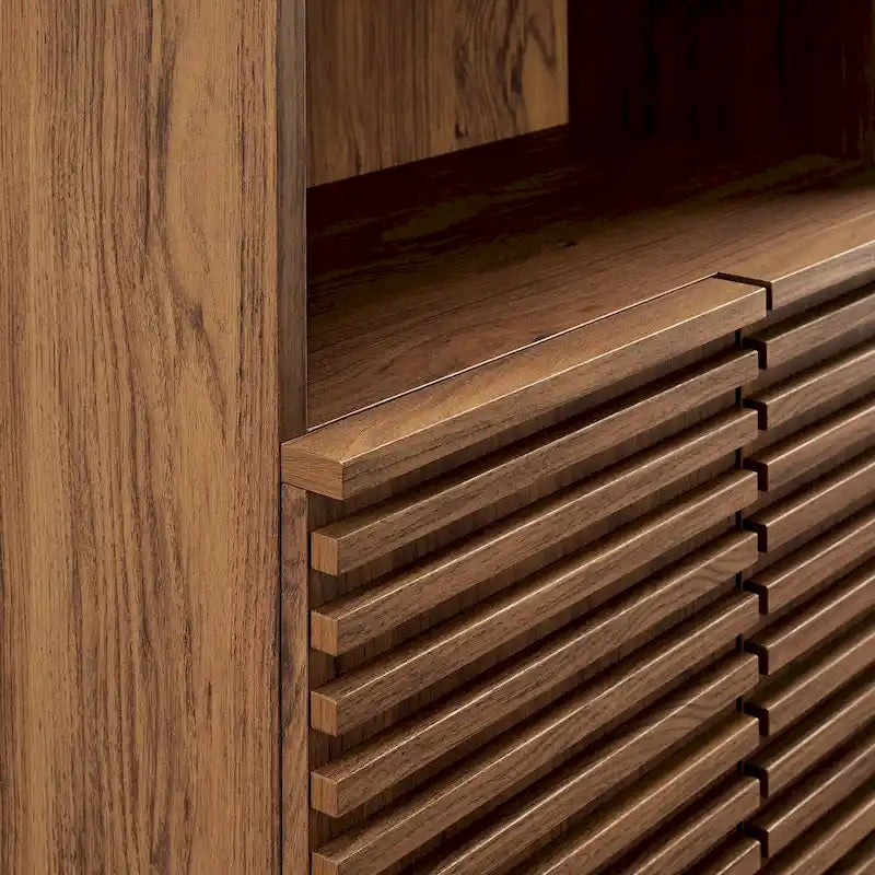 63 Zoll hoher Badezimmerschrank mit Soft-Close-Türen und verstellbaren Einlegeböden